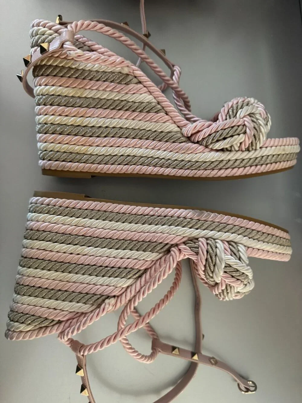 Valentino Garavani Rockstud Rope Wedge Sandals in Rose Quartz multi color - Picture 3 of 15